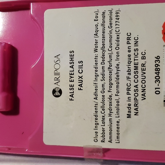 Cosmopolitan faux lashes - Picture 2 of 2